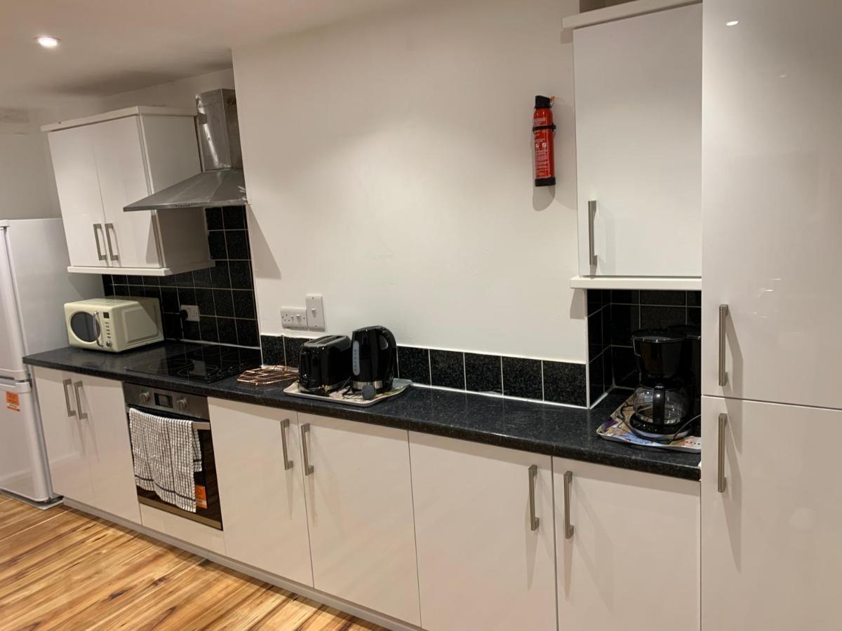 Fantastic Villa Bournemouth - Spa, Parking, Garden 外观 照片