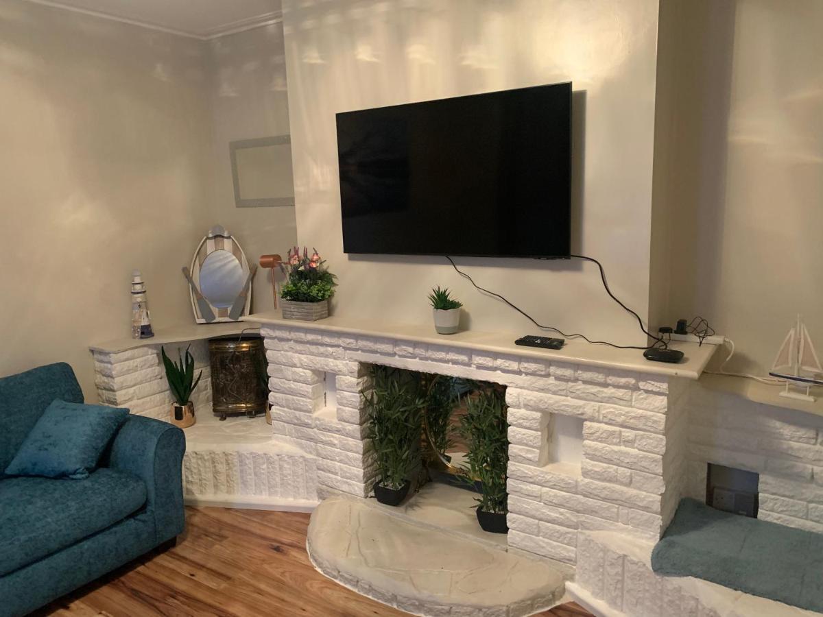 Fantastic Villa Bournemouth - Spa, Parking, Garden 外观 照片
