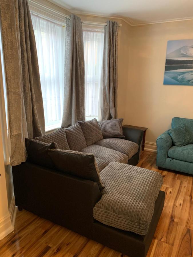 Fantastic Villa Bournemouth - Spa, Parking, Garden 外观 照片