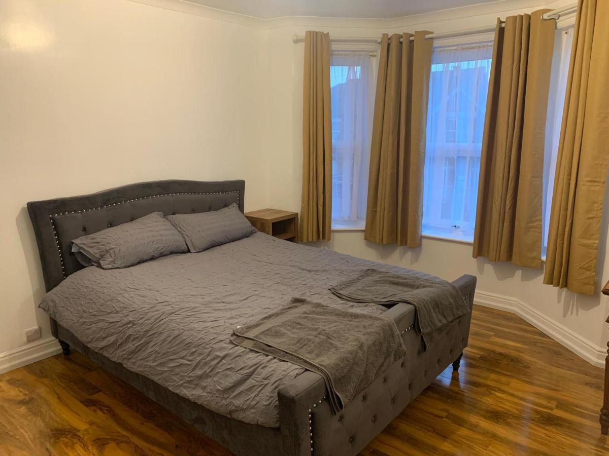 Fantastic Villa Bournemouth - Spa, Parking, Garden 外观 照片